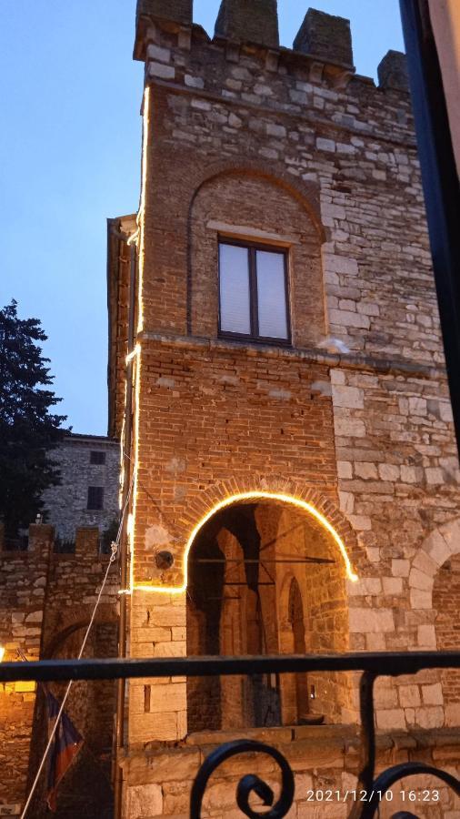 Апартаменты La Casa Di Lisa Суверето Экстерьер фото